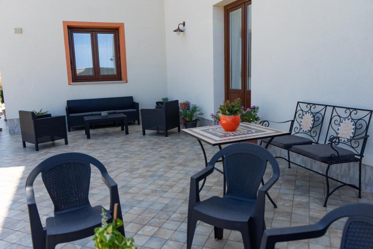 B&B 4 Stagioni Dattilo Kültér fotó
